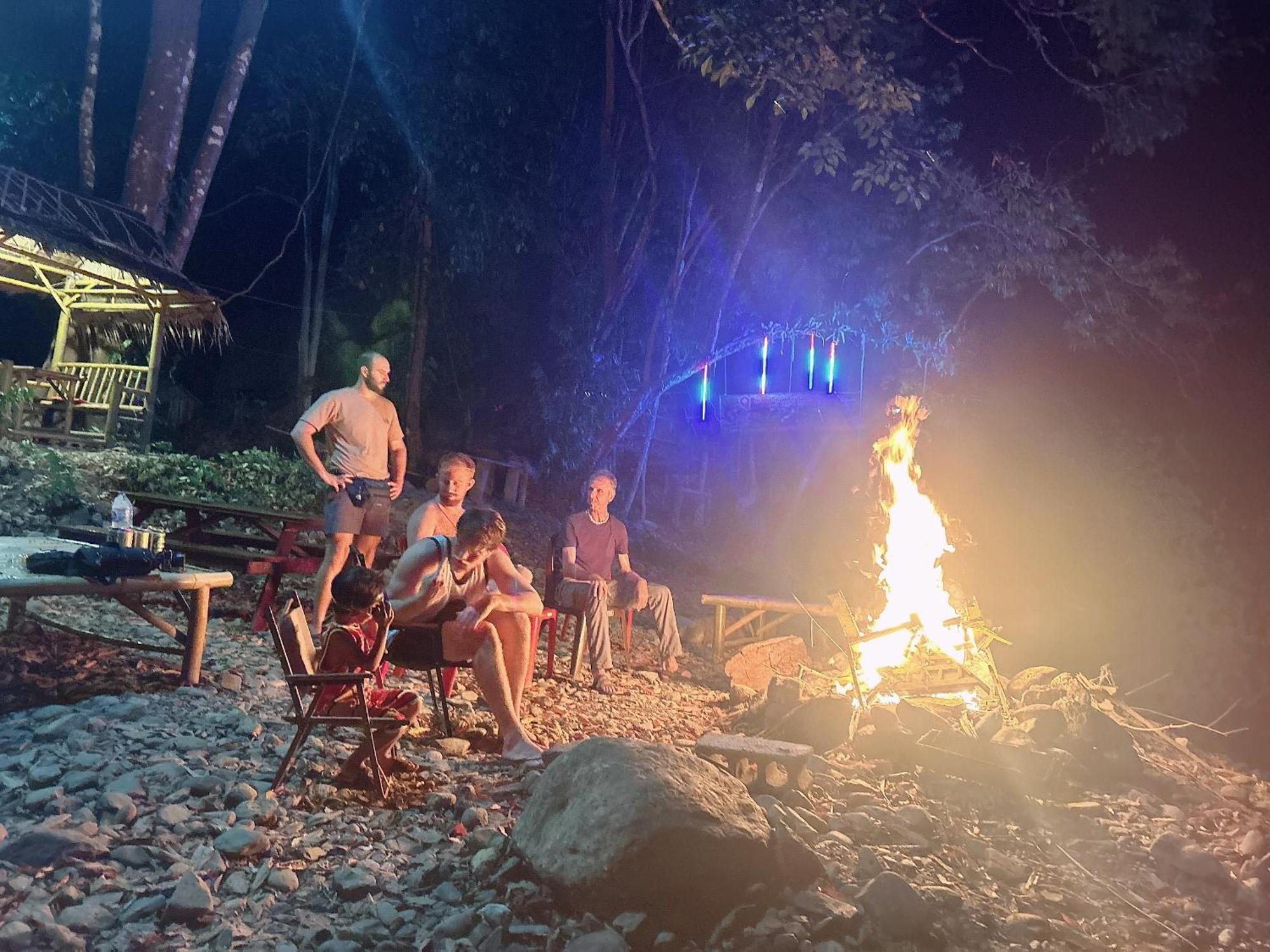 Khaosok August Freedom Camp Hotel Khao Sok National Park Екстериор снимка